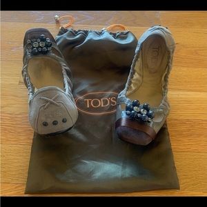 Tod’s Women Ladies Taupe Suede Beads Rhinestone Front Ballet Flats Shoes Sz 37
